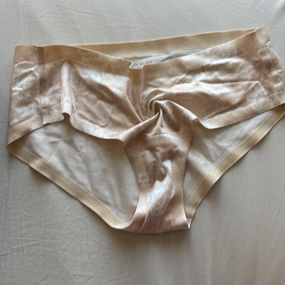 Victoria’s Secret Vintage Nylon Hiphugger Satin Seamless Panties S